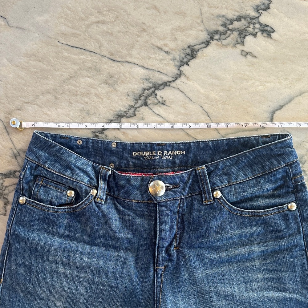 Fabulous Double D Ranch Embroidered Jeans - Size 6: 28x33 - Picture 4 of 11